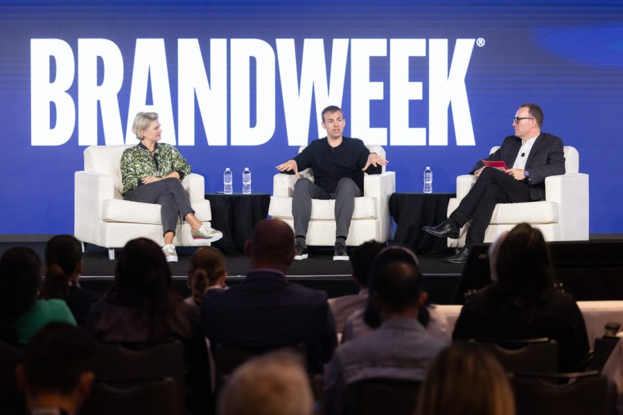 Brandweek_069