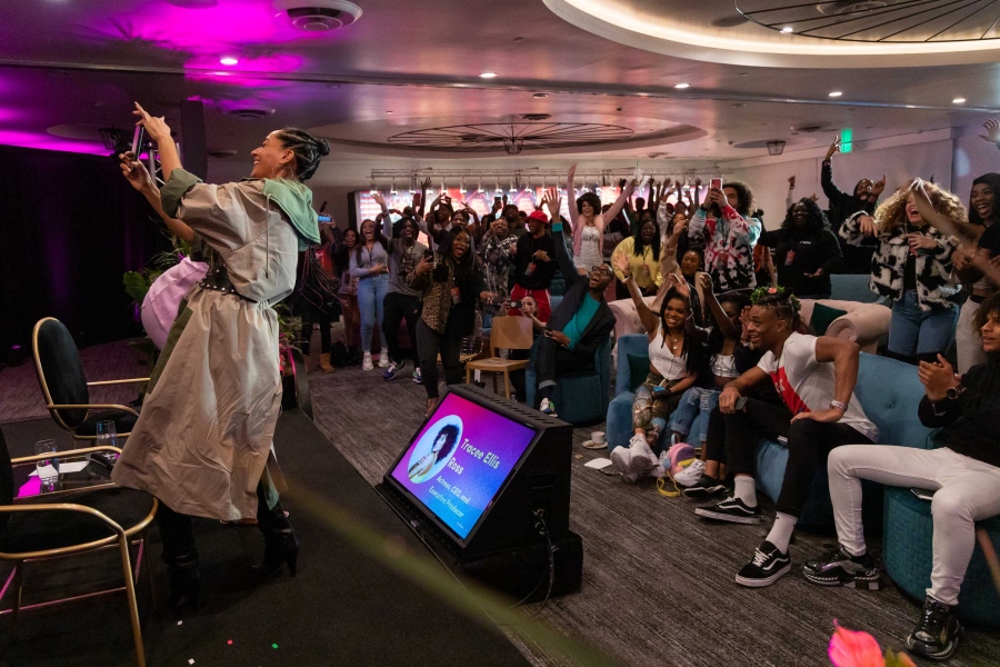 TIKTOK Creators Summit