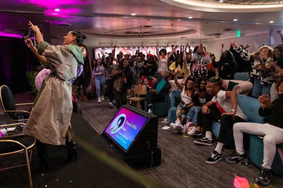 TIKTOK Creators Summit
